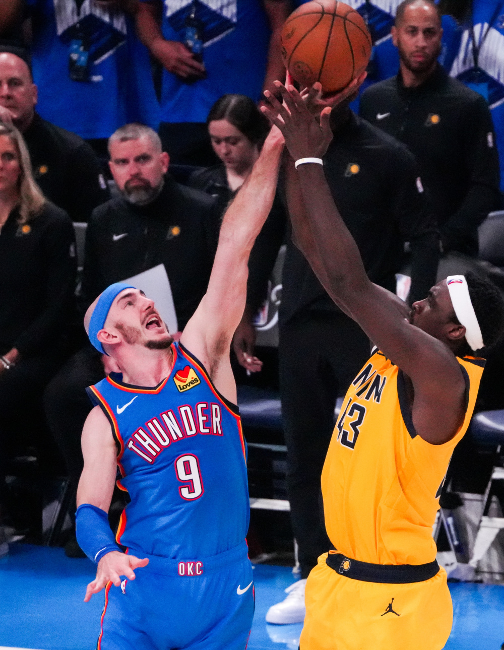 关键时刻菲尼克斯太阳篮板制胜——NBA总决赛节点到来，话题不断，临场指挥获称赞的简单介绍