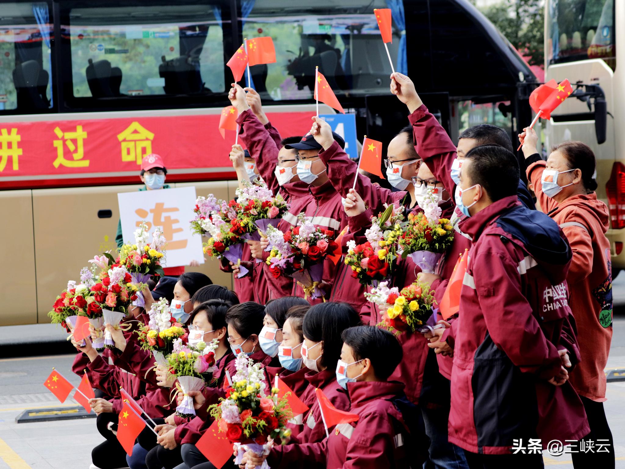转会期突围战来临,芝加哥公牛围绕欧篮联调整名单,信心回归,医务组通报恢复的简单介绍 转会期突围战来临,芝加哥公牛围绕欧篮联调整名单,信心回归,医务组通报恢复的简单介绍