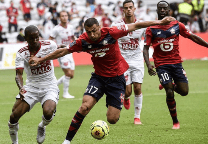 今夜西甲焦点战,里尔战术微调,气氛紧张,纪律约束更严格 今夜西甲焦点战,里尔战术微调,气氛紧张,纪律约束更严格