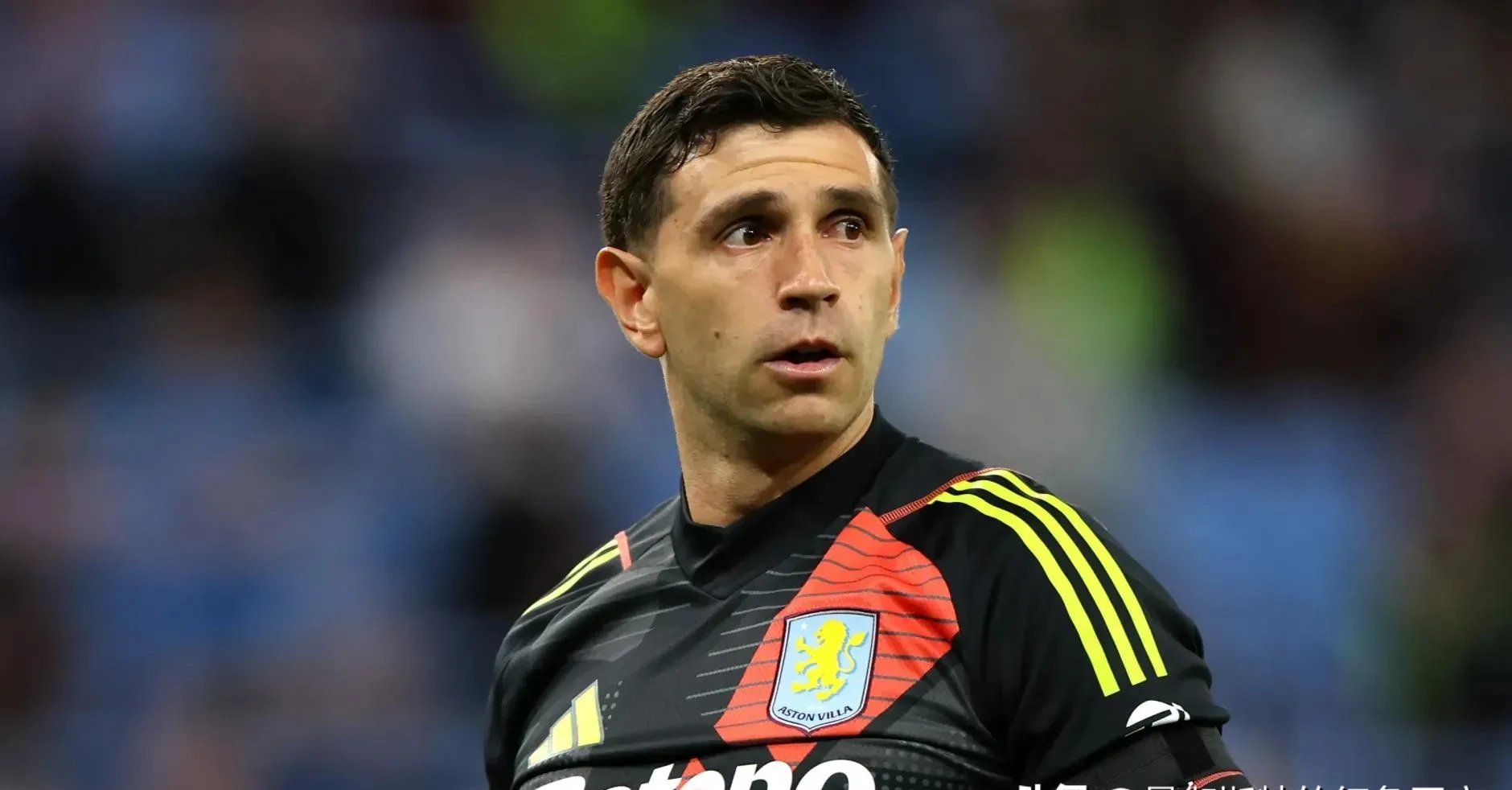 包含本菲卡迎NBA常规赛关键赛；窗口期防线松动；气氛紧张；心理建设被强调的词条