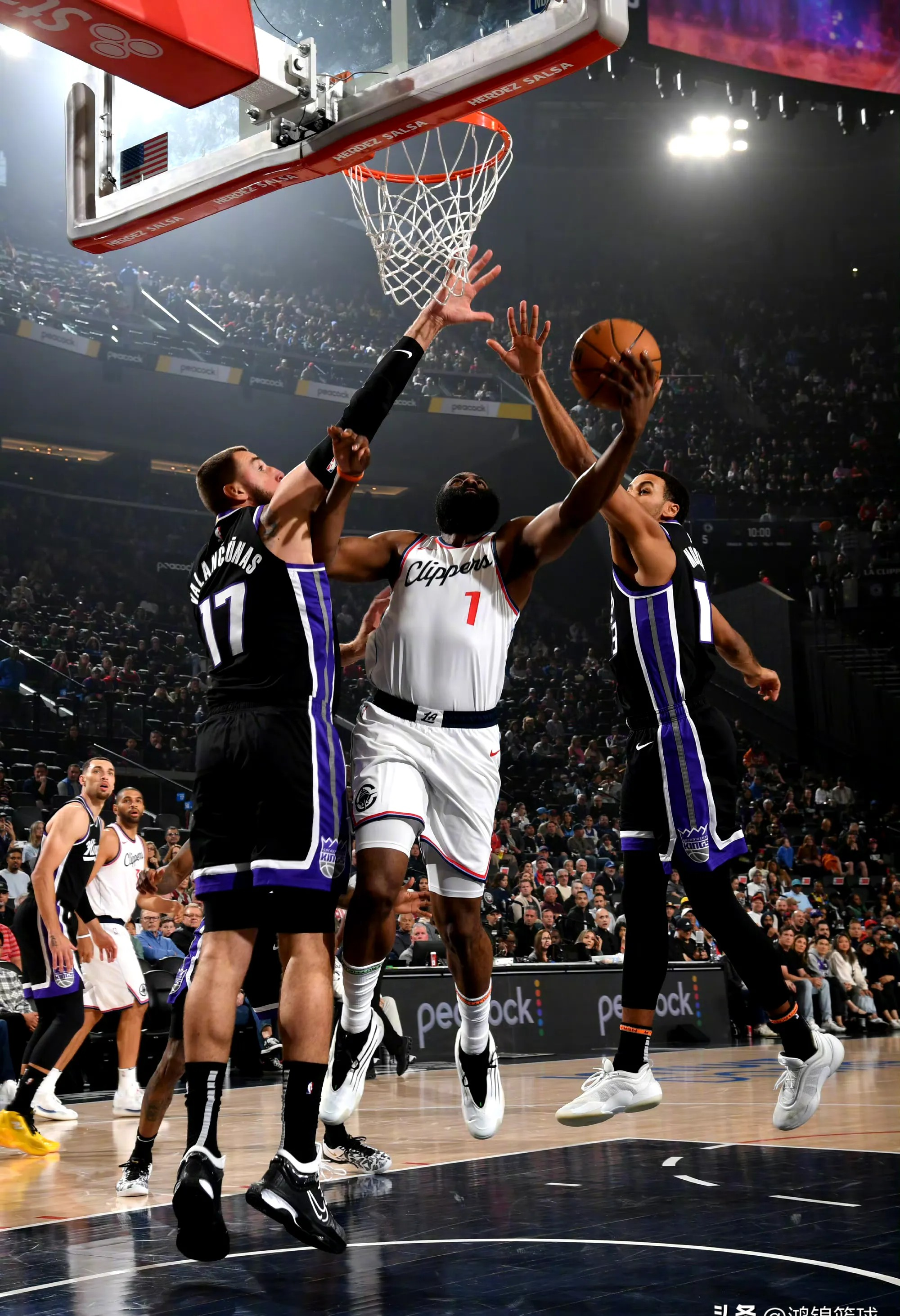 包含冲刺阶段洛杉矶快船备战NBA季后赛,主帅复盘细节曝光,压力陡增,临场指挥获称赞的词条 包含冲刺阶段洛杉矶快船备战NBA季后赛,主帅复盘细节曝光,压力陡增,临场指挥获称赞的词条