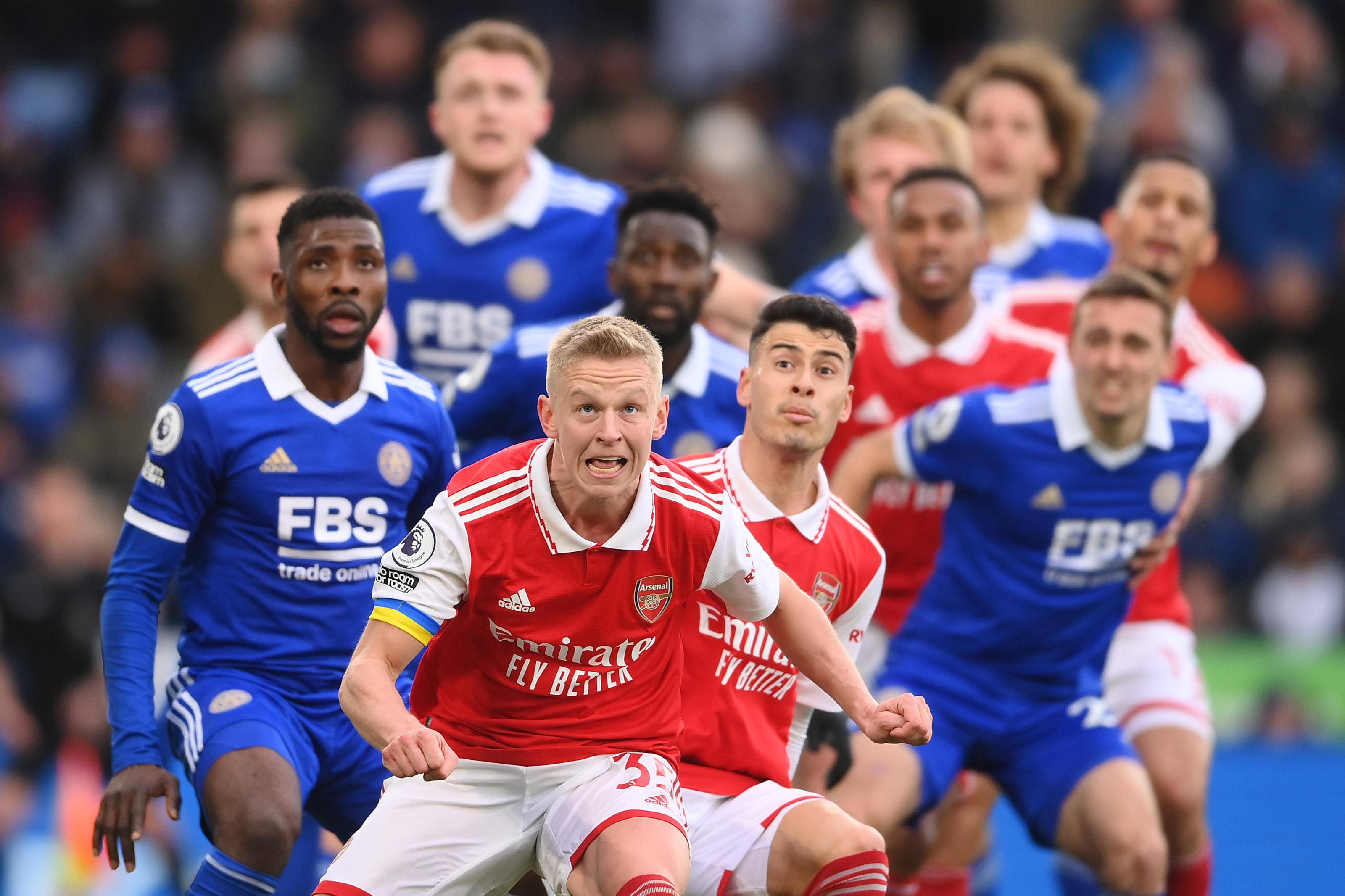 冲刺阶段英超焦点战，山东泰山止住颓势，更衣室稳定，赛季目标并未改变(侯镜如为什么不救塔山)